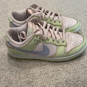 Nike Women's Sneakers in Pastel Pink and Green